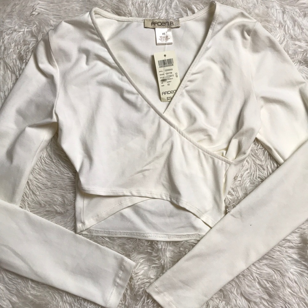 🎉Sale🎊 Arden B. Crop Top - Picture 3 of 14